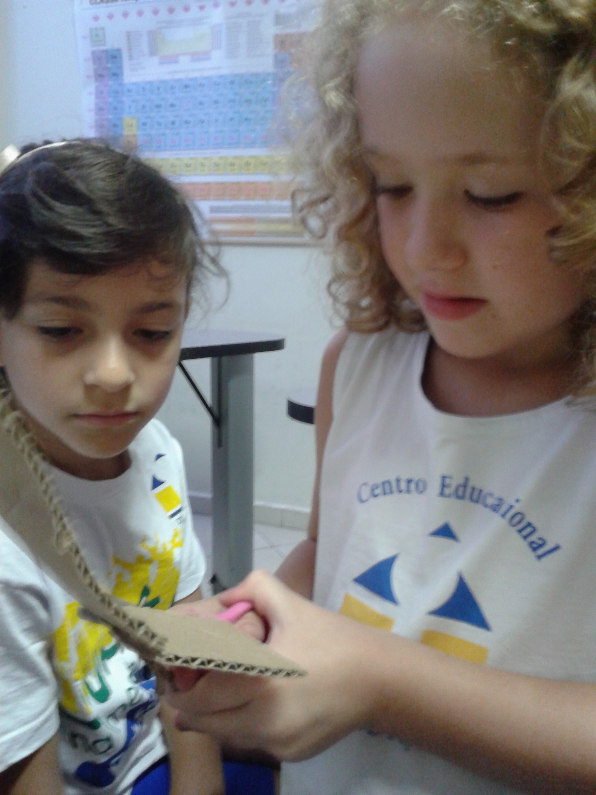 Robótica: Carrinho movido a bexiga – Escola Interação