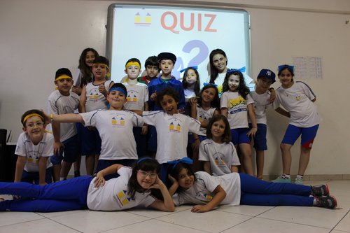 Jogo do dia da escola - QUIZ SHOW