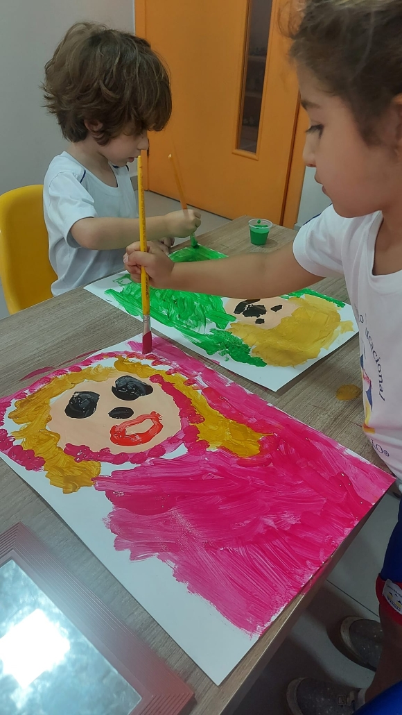 Autorretrato – Escola Interação
